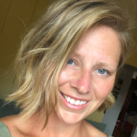 Meet your Posher, Robin - Picture 1 of 2